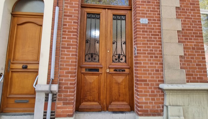 Aérogommage de porte